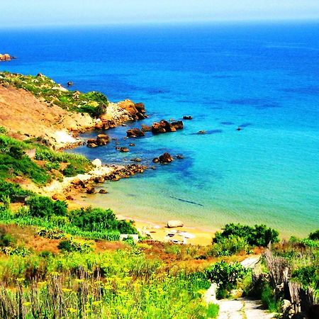 Ta'Kemmuna Hotel Qala Buitenkant foto